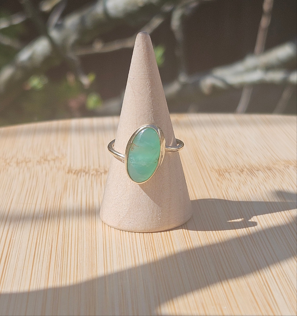 Asymmetric chrysoprase 9ct gold ring