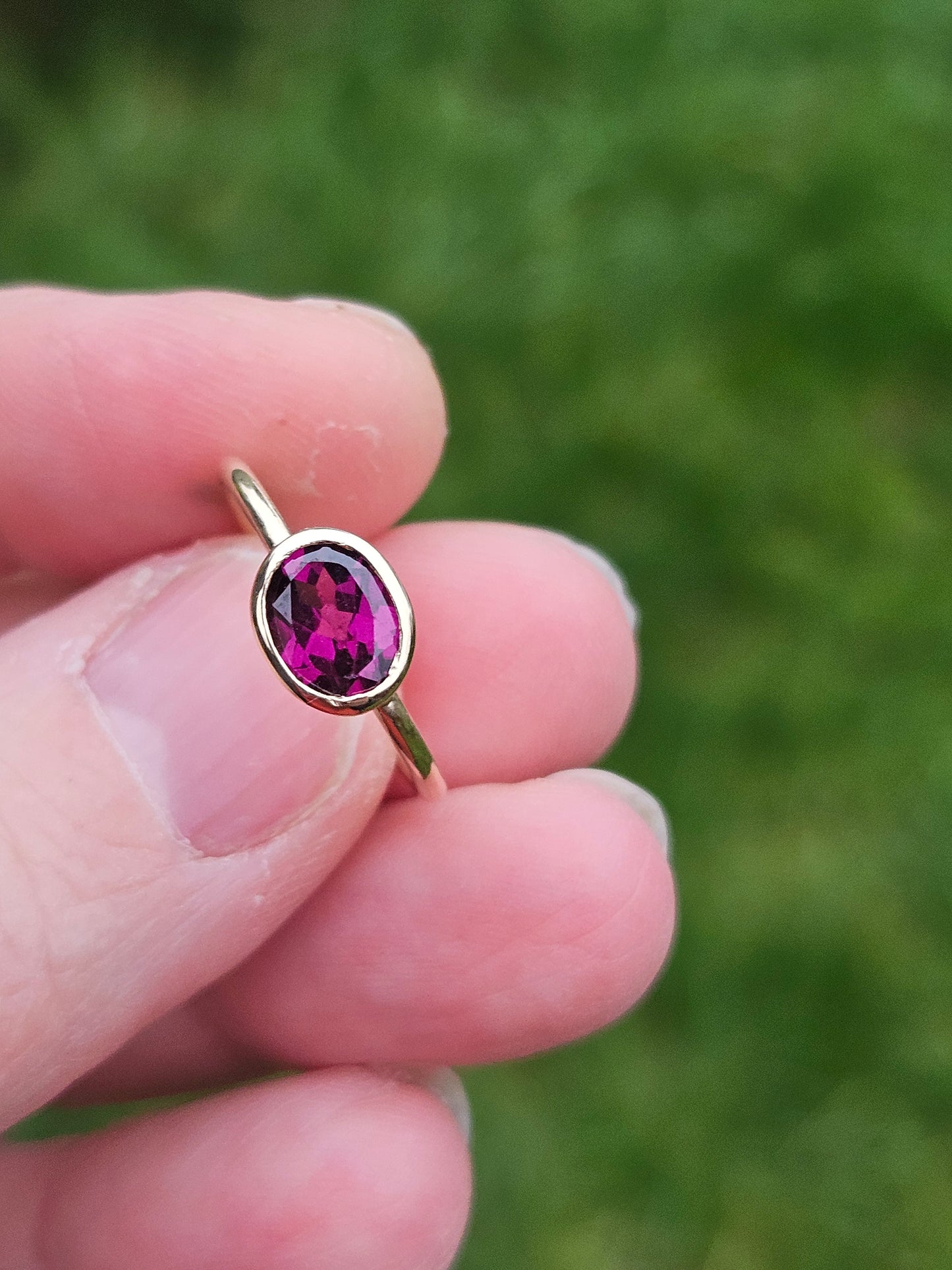 Rhodolite Garnet 9ct gold ring