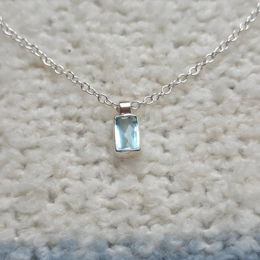 Checkered cut Aquamarine pendant