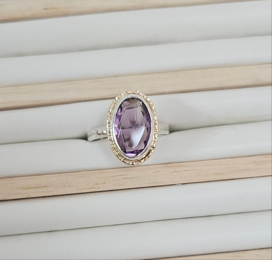 Sterling silver and 9ct gold ring with Amethyst