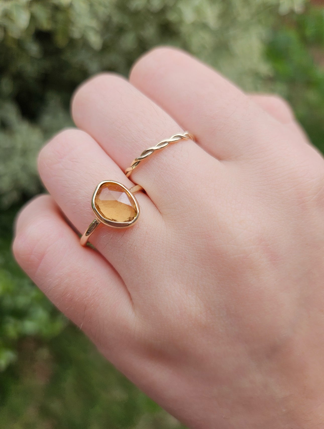 9ct gold citrine ring