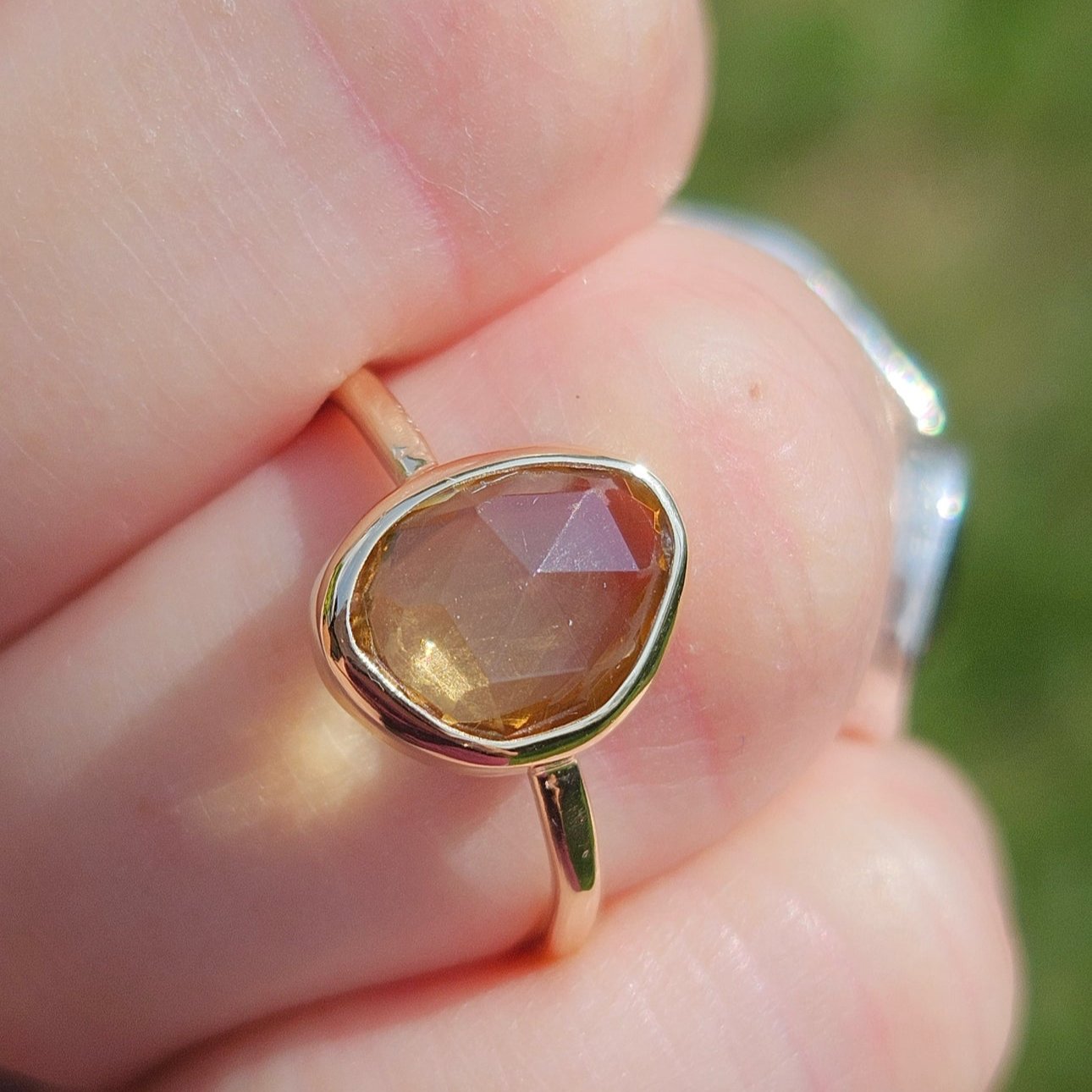 9ct gold citrine ring