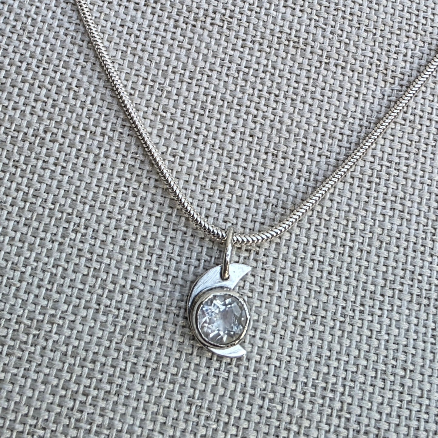 Madagascan moonstone pendant