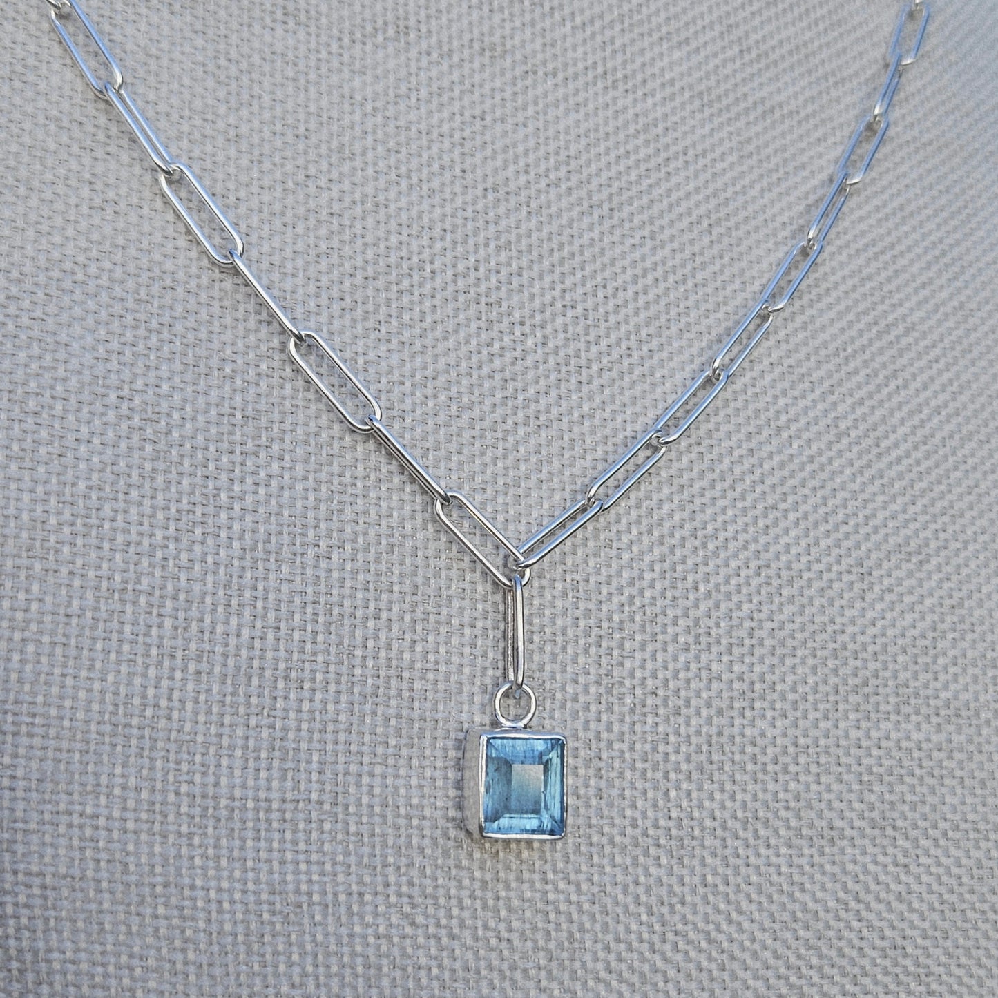 Aquamarine pendant