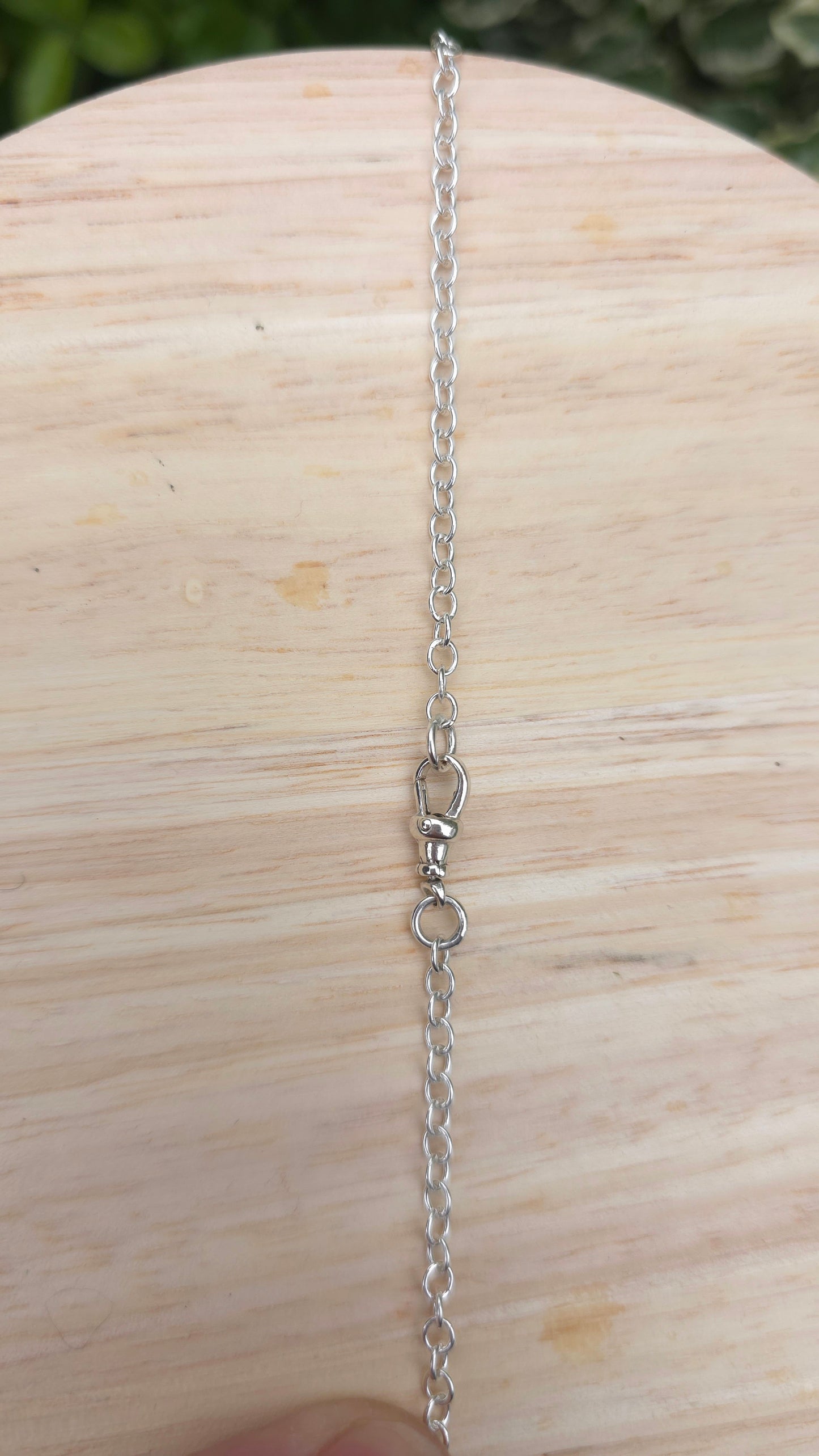 Swivel clasp chain