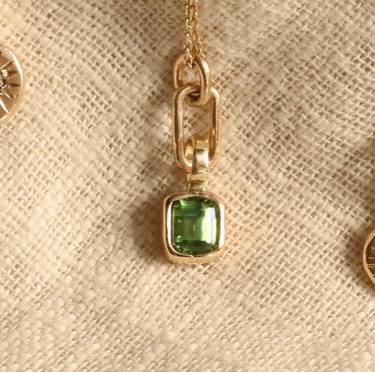 9ct gold Madagascan Zircon pendant