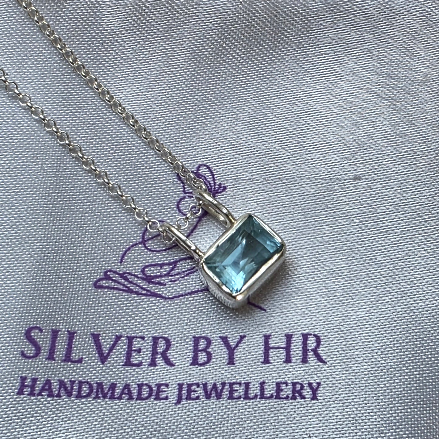 Aquamarine pendant