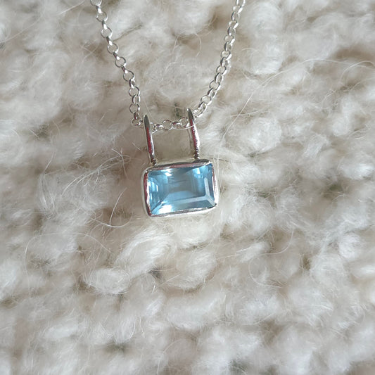 Aquamarine pendant