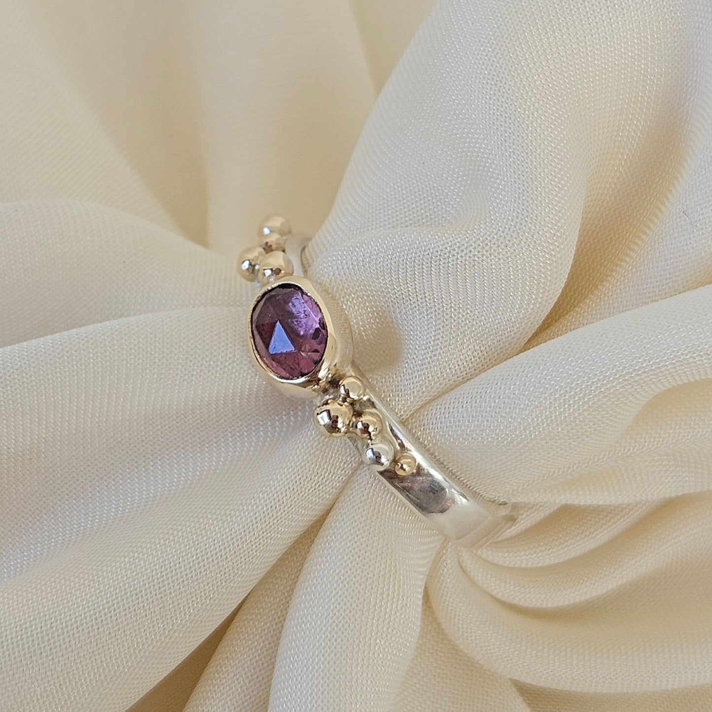 Spinel granulation ring