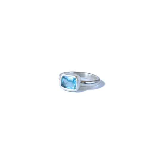 Aquamarine ring