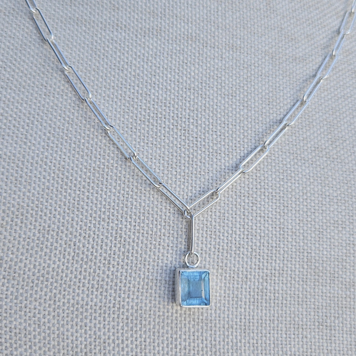 Aquamarine pendant