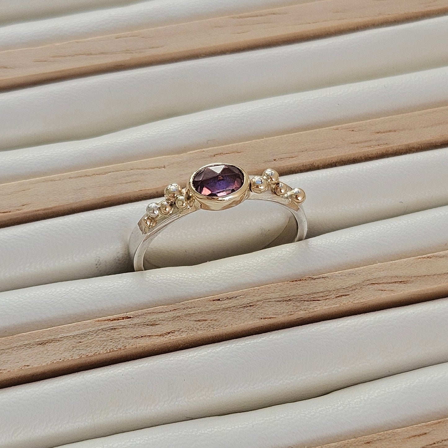 Spinel granulation ring