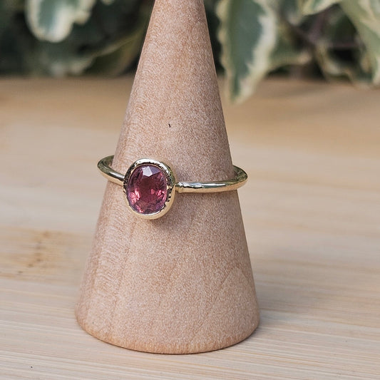 14ct gold pink tourmaline ring