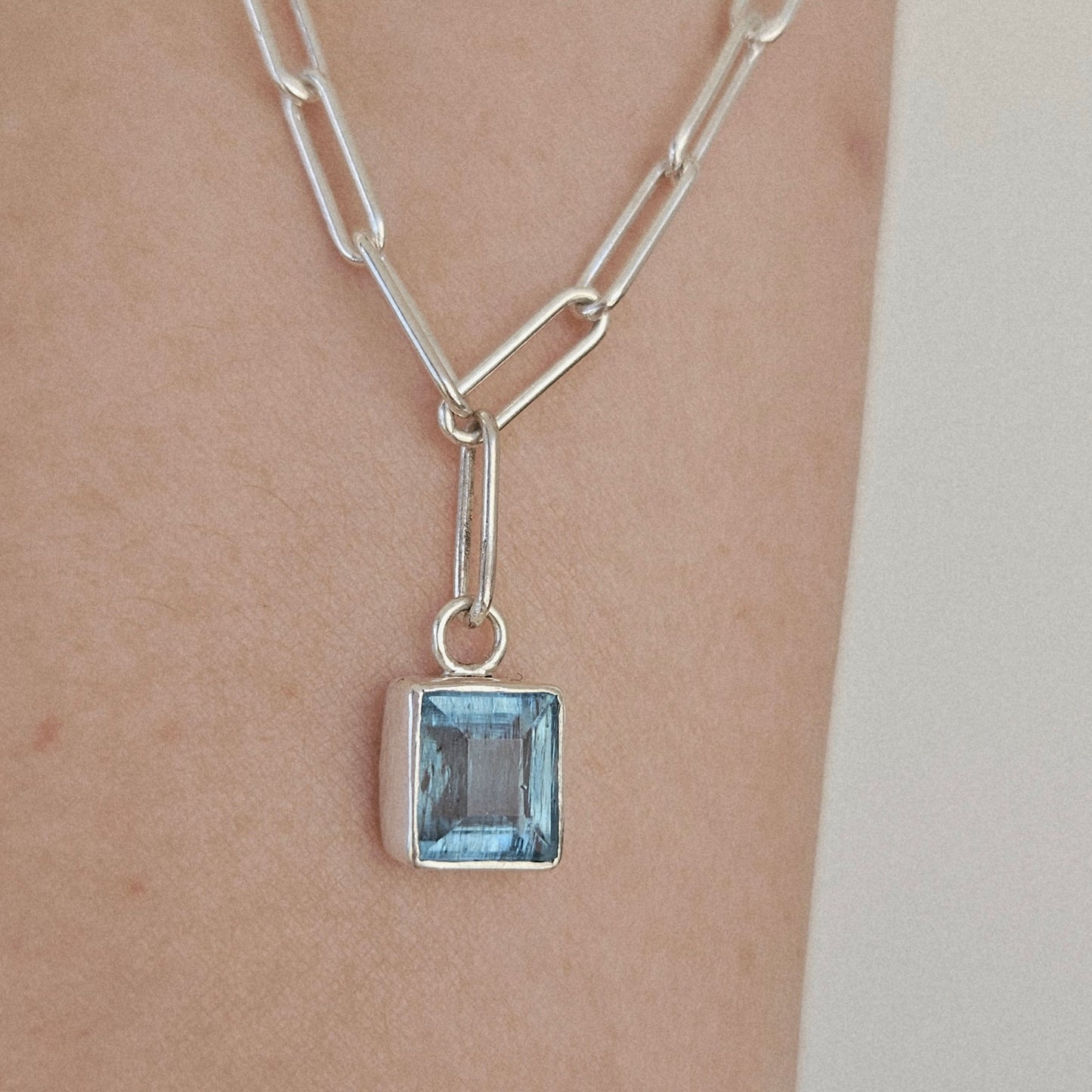 Aquamarine pendant