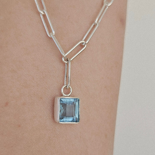 Aquamarine pendant